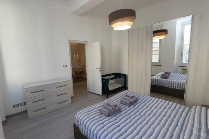 Exclusive Apt Really Downtown - Free Private Parking Included! Genoa Ngoại thất bức ảnh